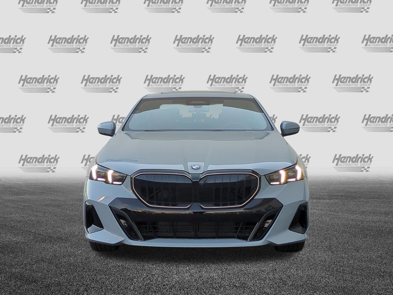 New 2027 BMW 530i RWD image 3