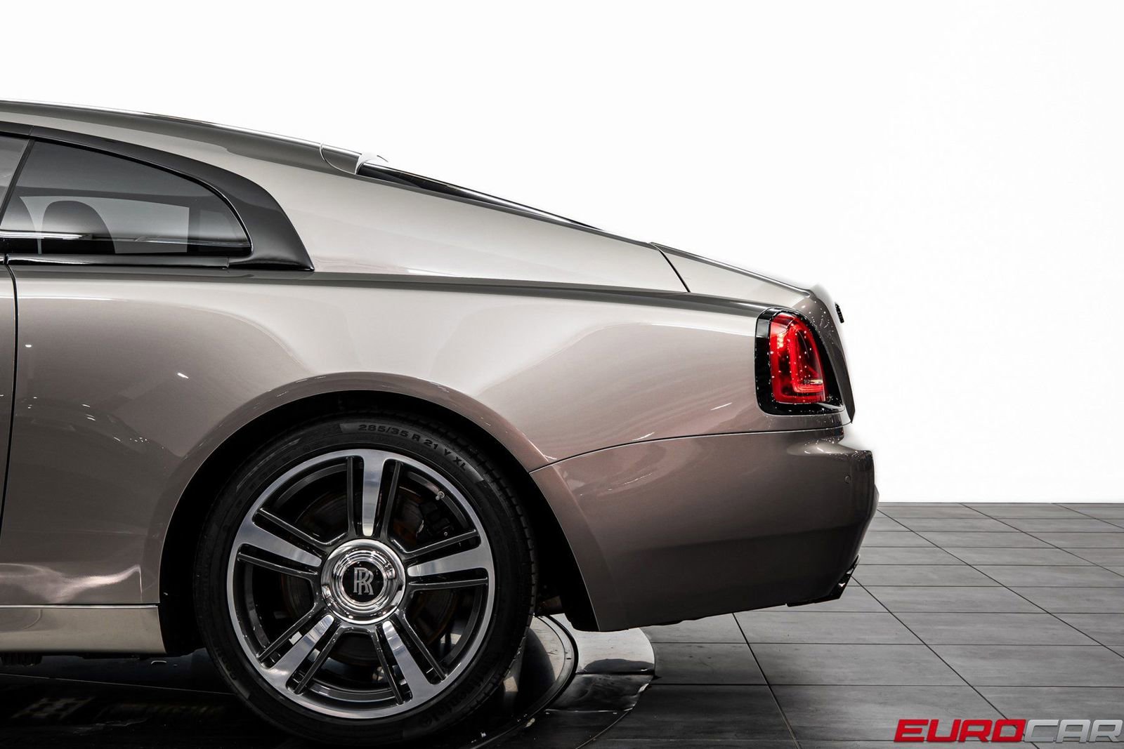 Used 2015 Rolls-Royce Wraith image 15