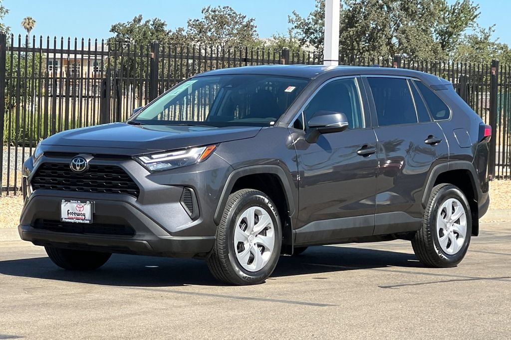 Certified 2024 Toyota RAV4 LE AWD/4WD image 10