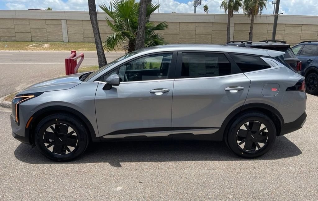 New 2026 Kia Sportage LX FWD image 4