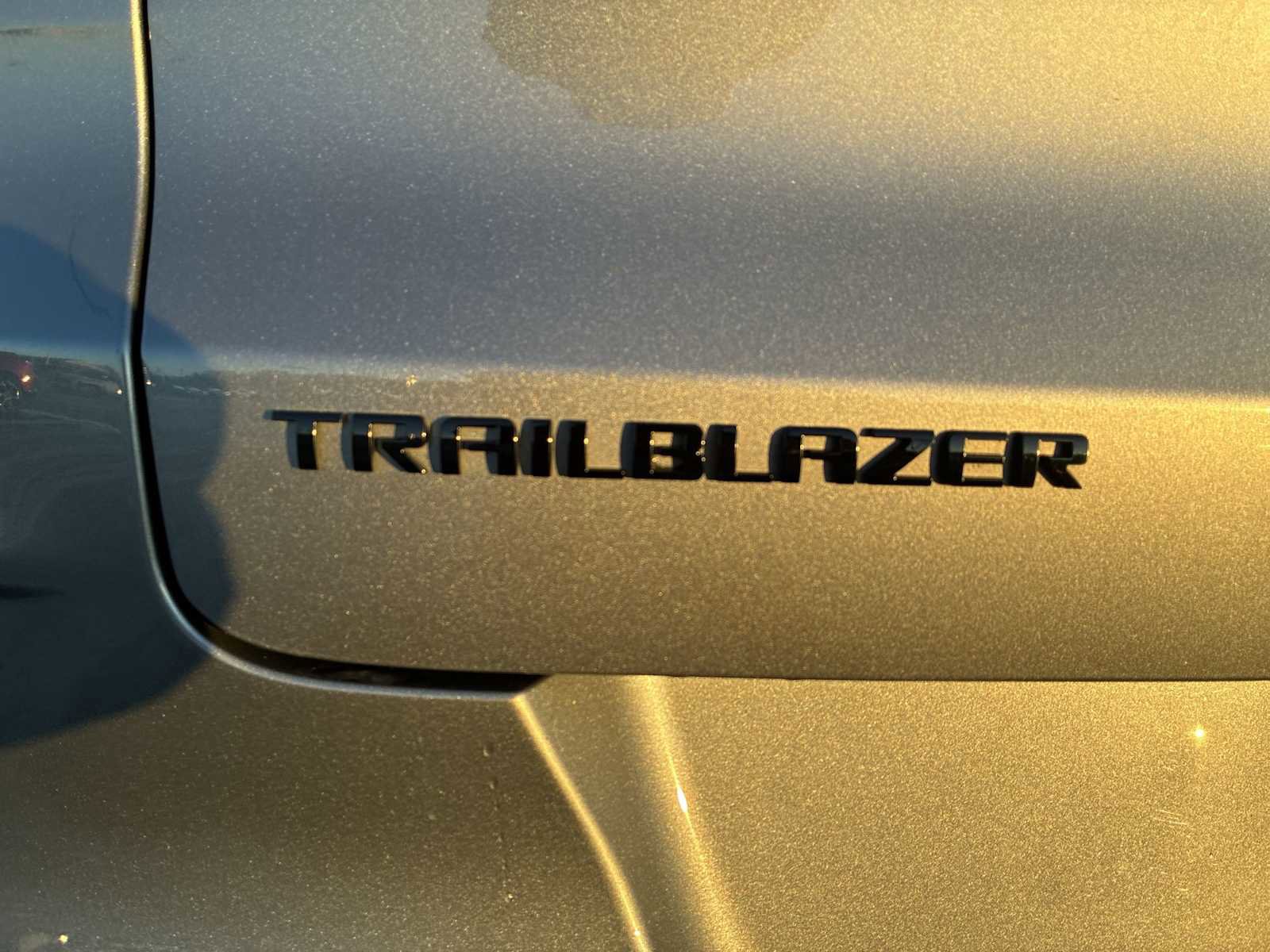 Used 2024 Chevrolet TrailBlazer RS w/ Convenience Package image 31