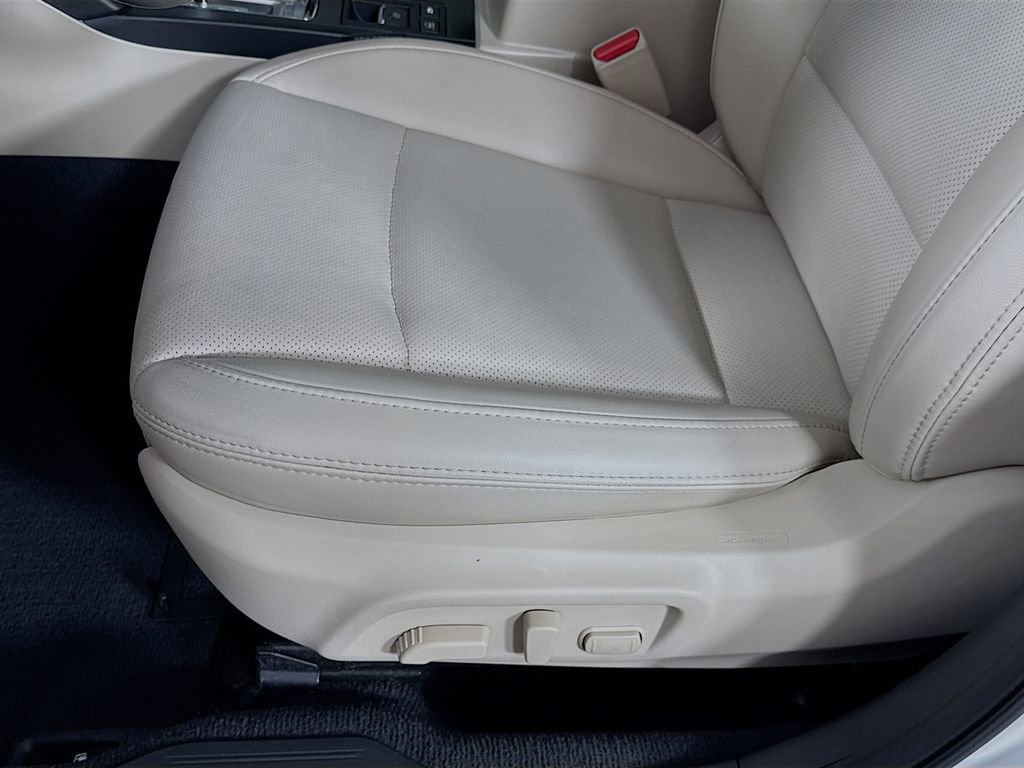 Used 2017 Subaru Outback 2.5i Limited image 23