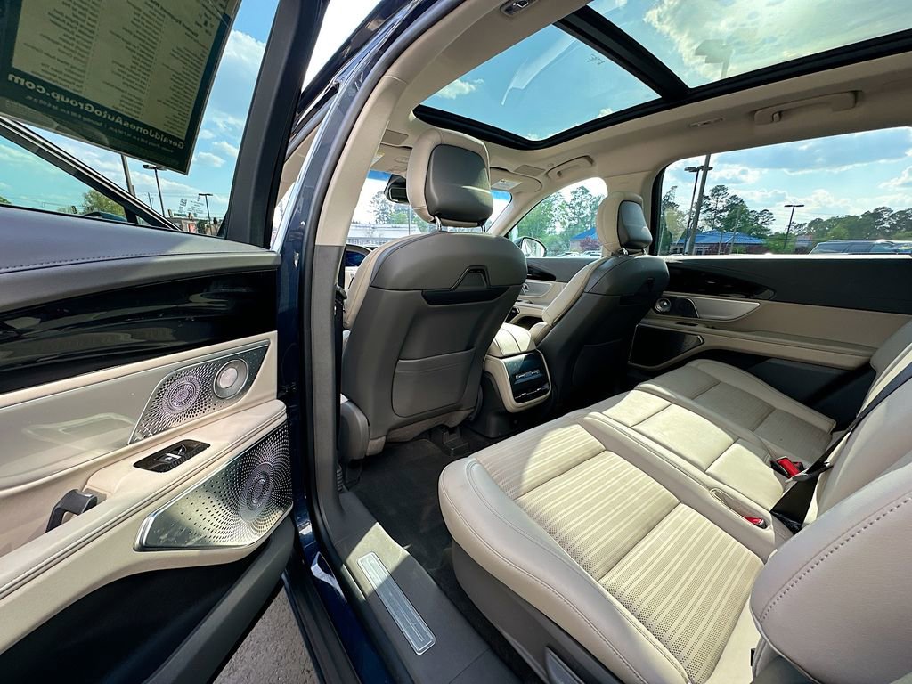 Used 2024 Lincoln Nautilus Reserve w/ Equipment Group 203A image 17