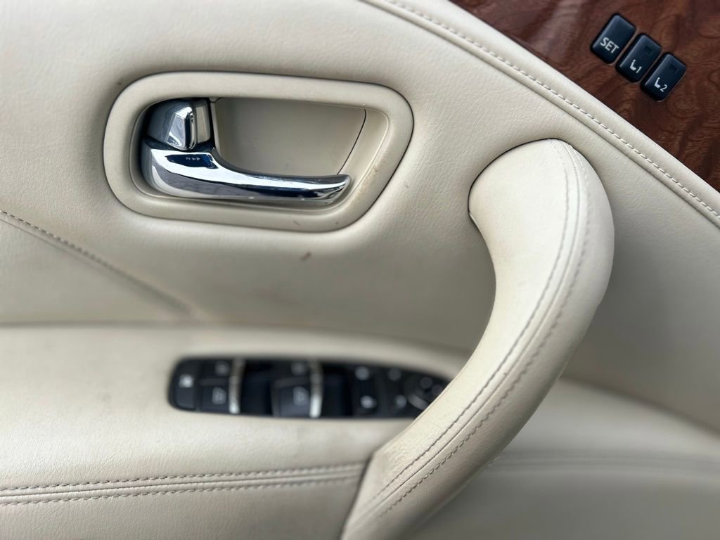 Used 2018 INFINITI QX80 4WD w/ Driver Assistance Package image 22