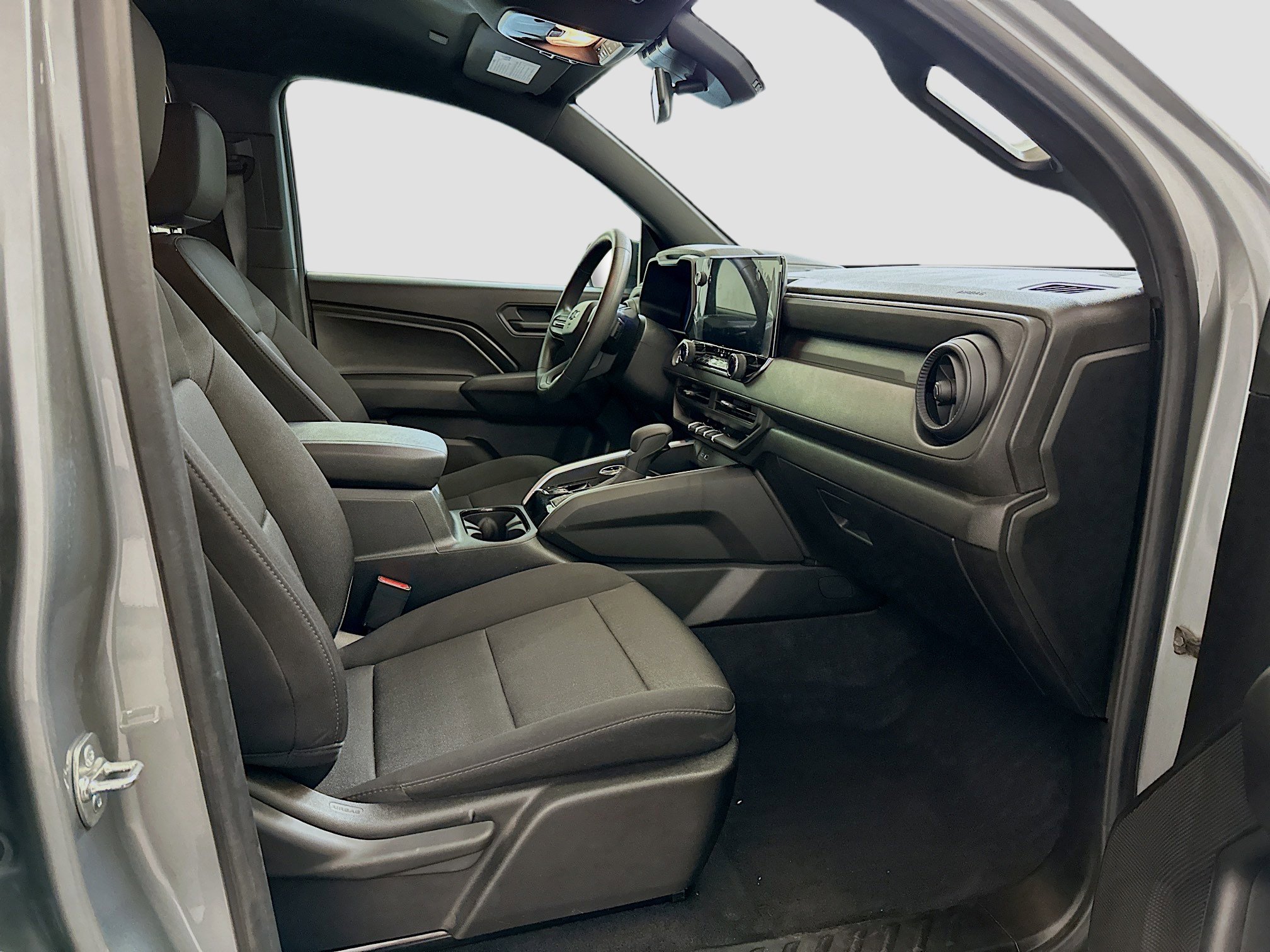 Used 2025 Chevrolet Colorado Trail Boss image 32