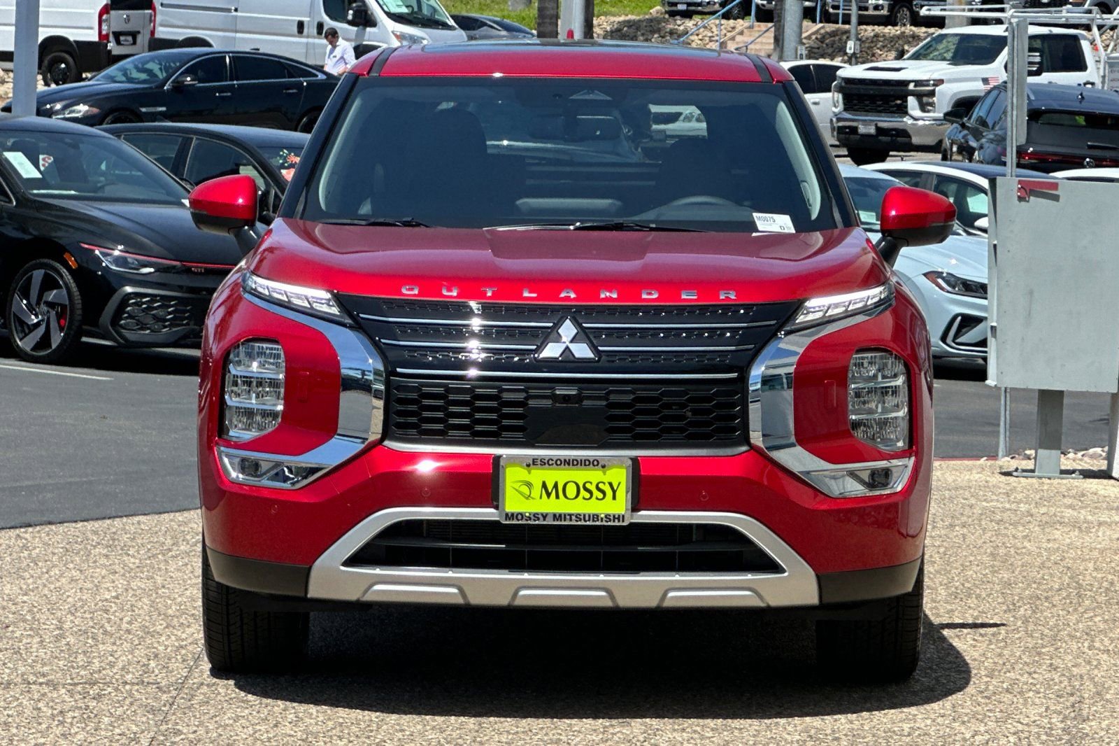 New 2025 Mitsubishi Outlander SE image 8