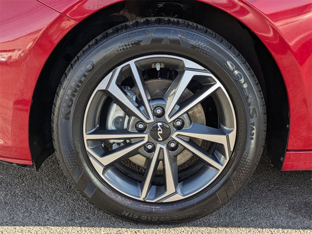 Used 2024 Kia Forte LXS image 31