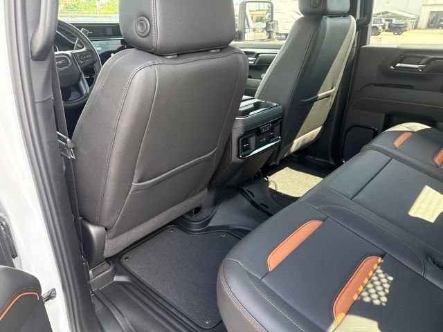 Used 2025 GMC Sierra 2500 AT4 w/ Max Trailering Package AWD/4WD image 21