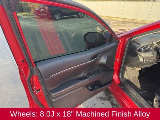 Used 2021 Toyota Camry SE image 11