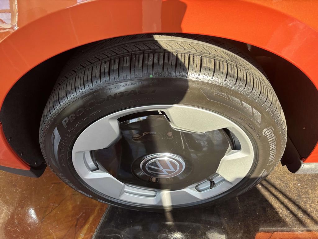 New 2025 Volkswagen ID. Buzz Pro S Plus image 9