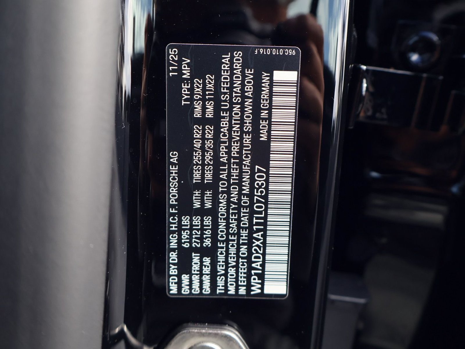 New 2026 Porsche Macan Electric RWD image 29