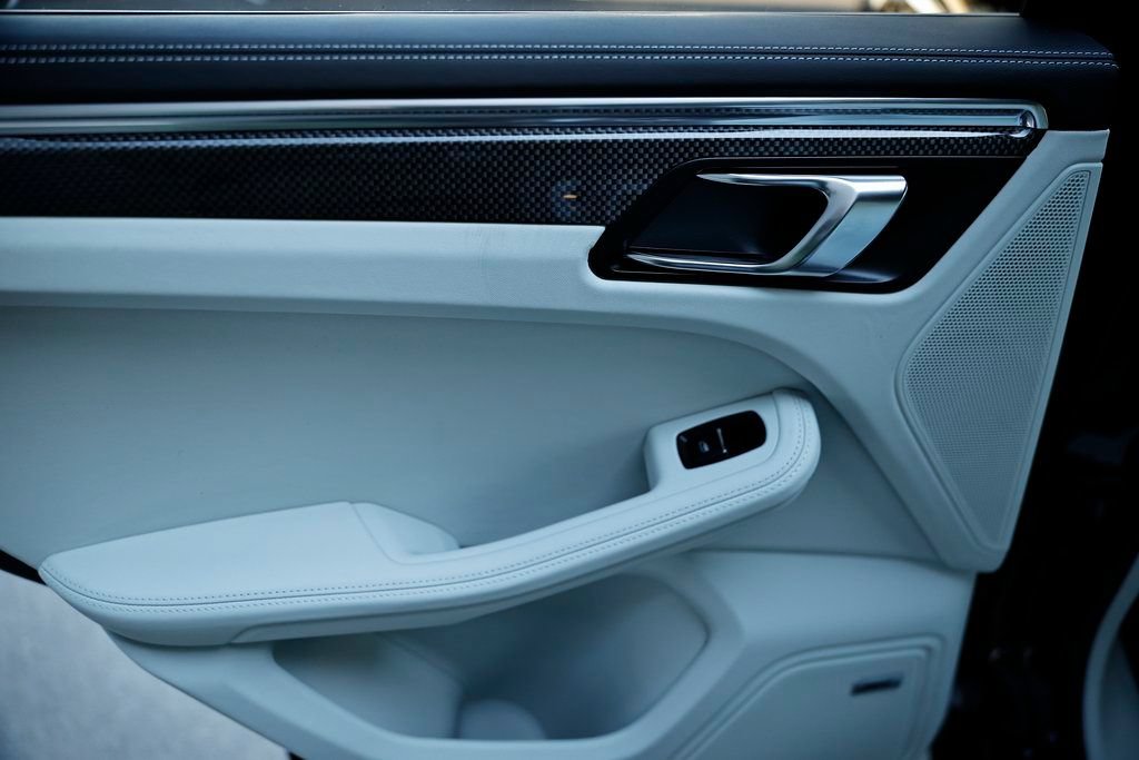 New 2026 Porsche Macan AWD/4WD image 25