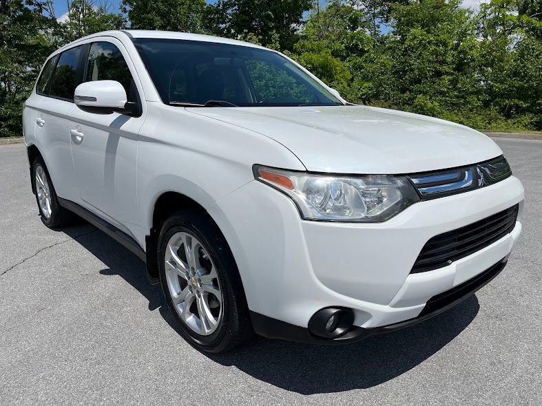 Used 2014 Mitsubishi Outlander SE AWD/4WD image 31