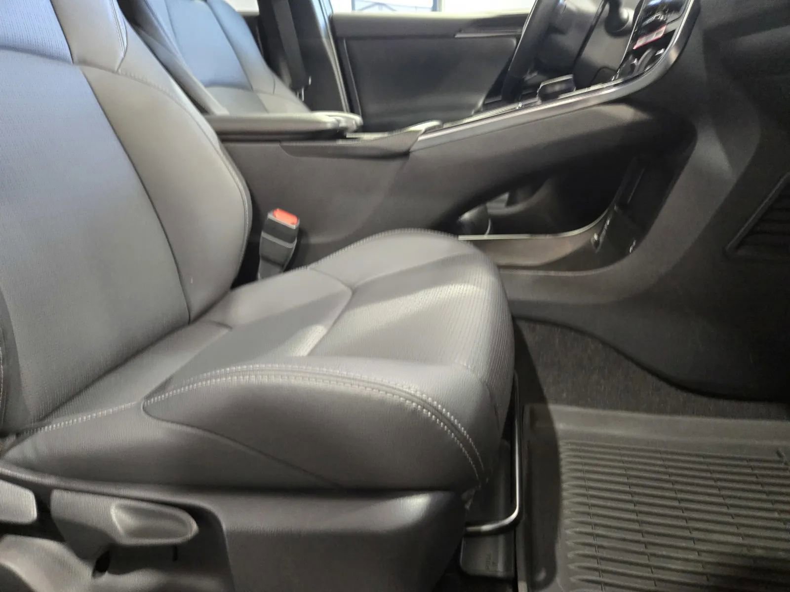 Used 2023 Toyota bZ4X Limited w/ Weather Package FWD image 7