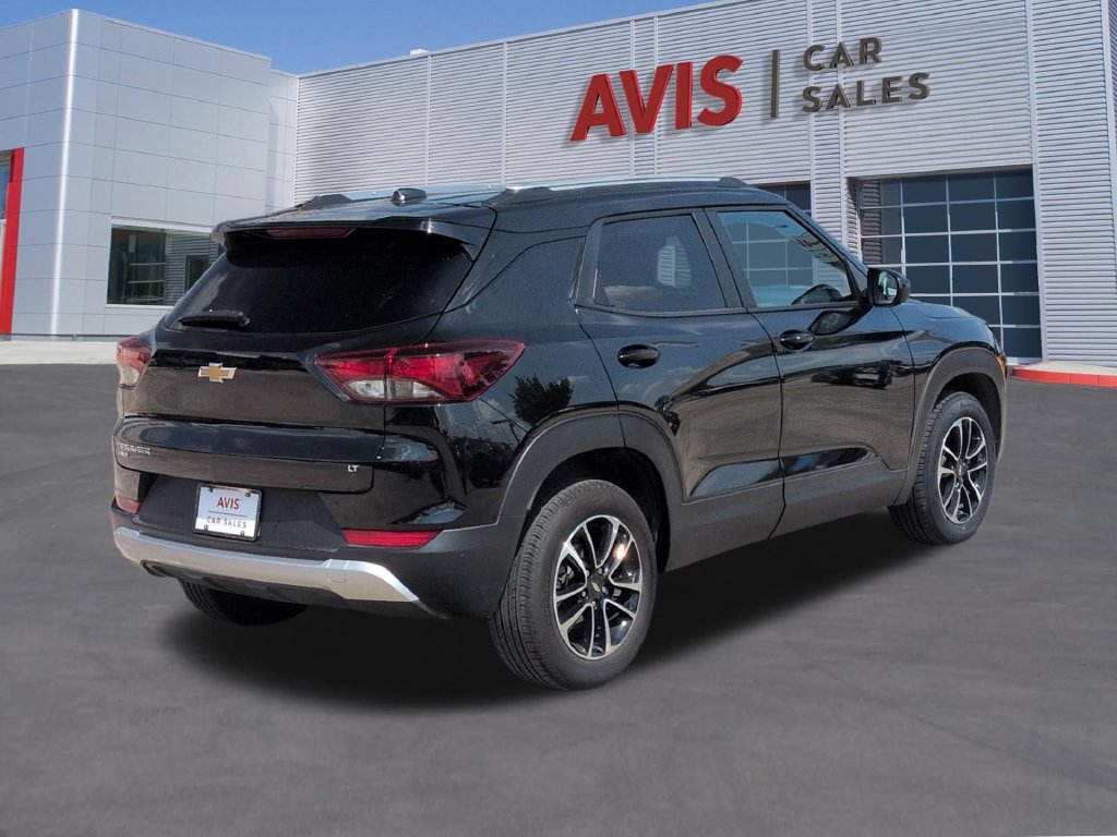 Used 2025 Chevrolet TrailBlazer LT AWD/4WD image 6