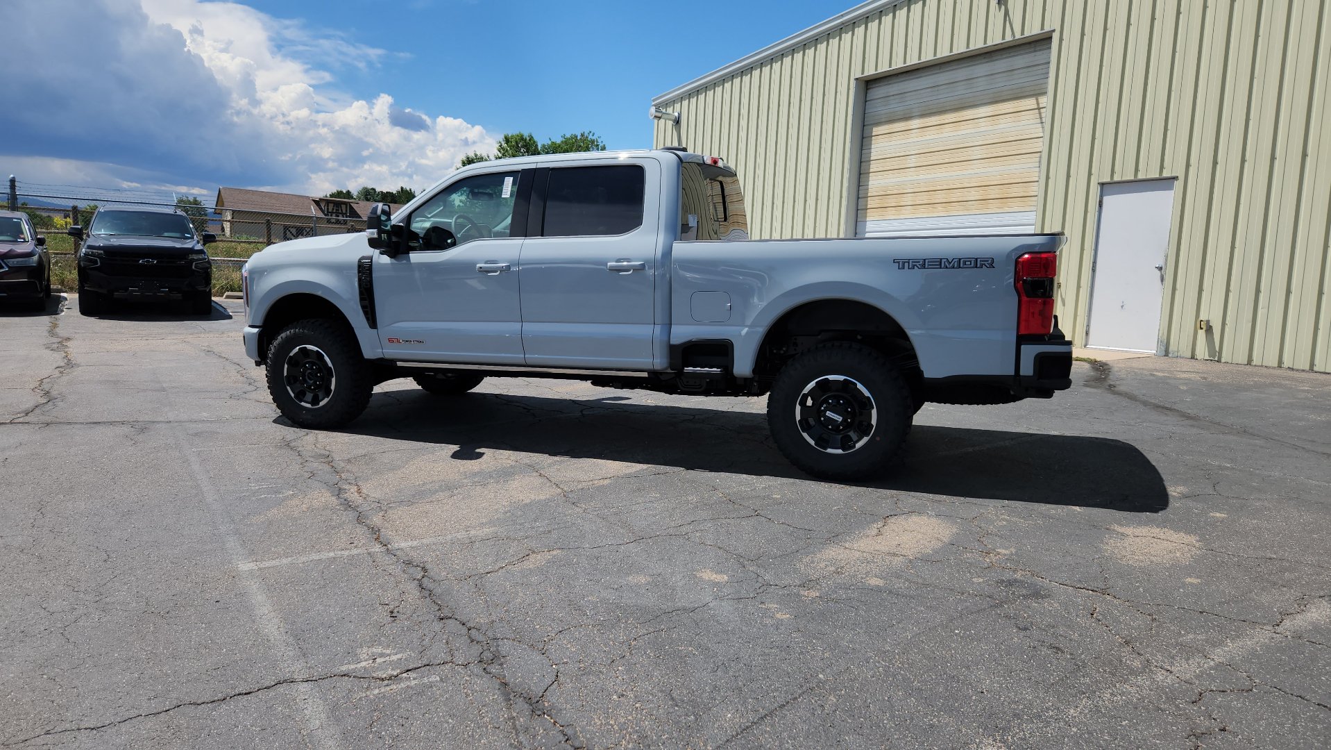 New 2026 Ford F350 Lariat w/ Tremor Off-Road Package AWD/4WD image 4