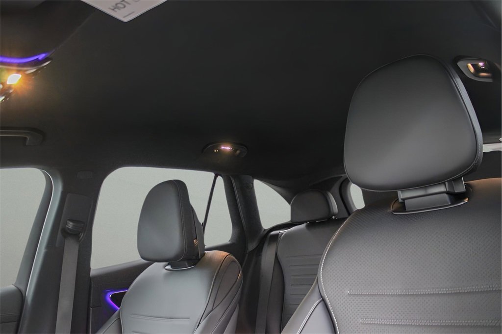 Used 2025 Mercedes-Benz GLC 300 image 22