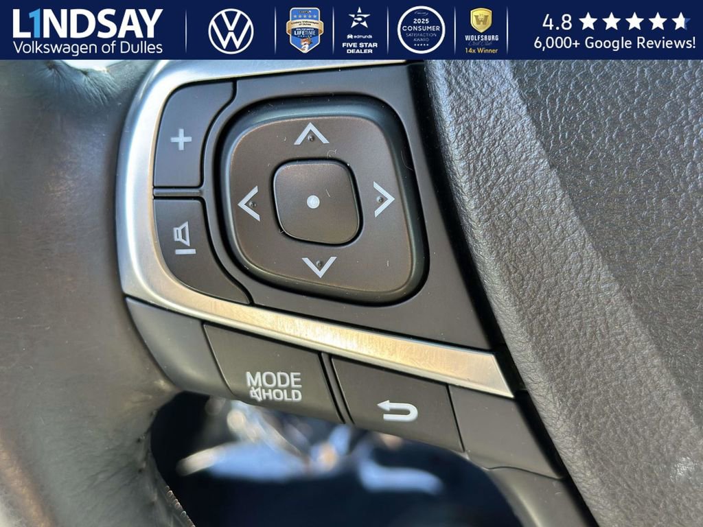 Used 2017 Toyota Camry SE image 19