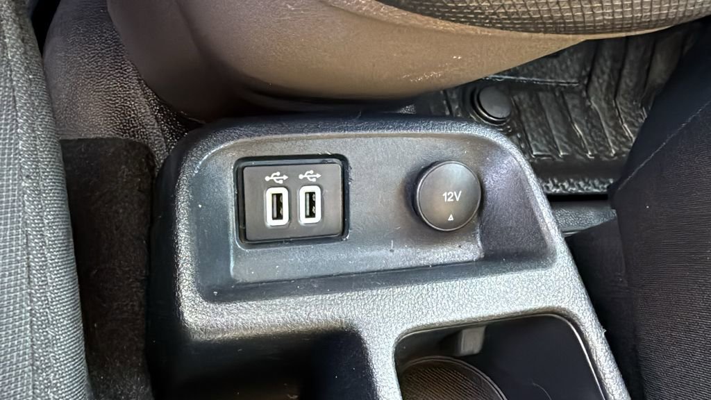 Used 2020 Ford Transit Connect XL image 18