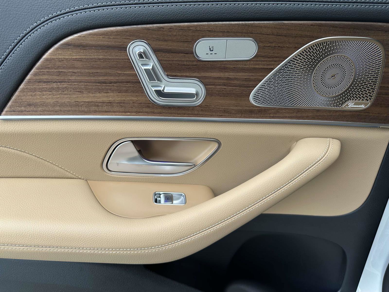 New 2026 Mercedes-Benz GLS 450 4MATIC image 8