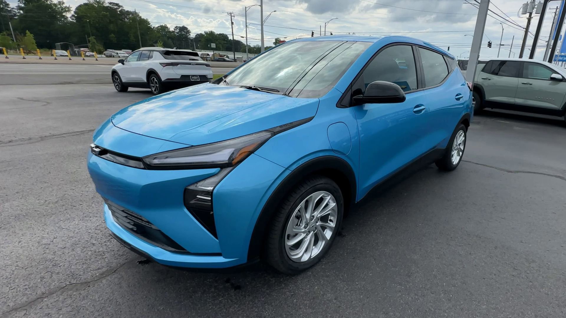 New 2027 Chevrolet Bolt LT FWD image 4