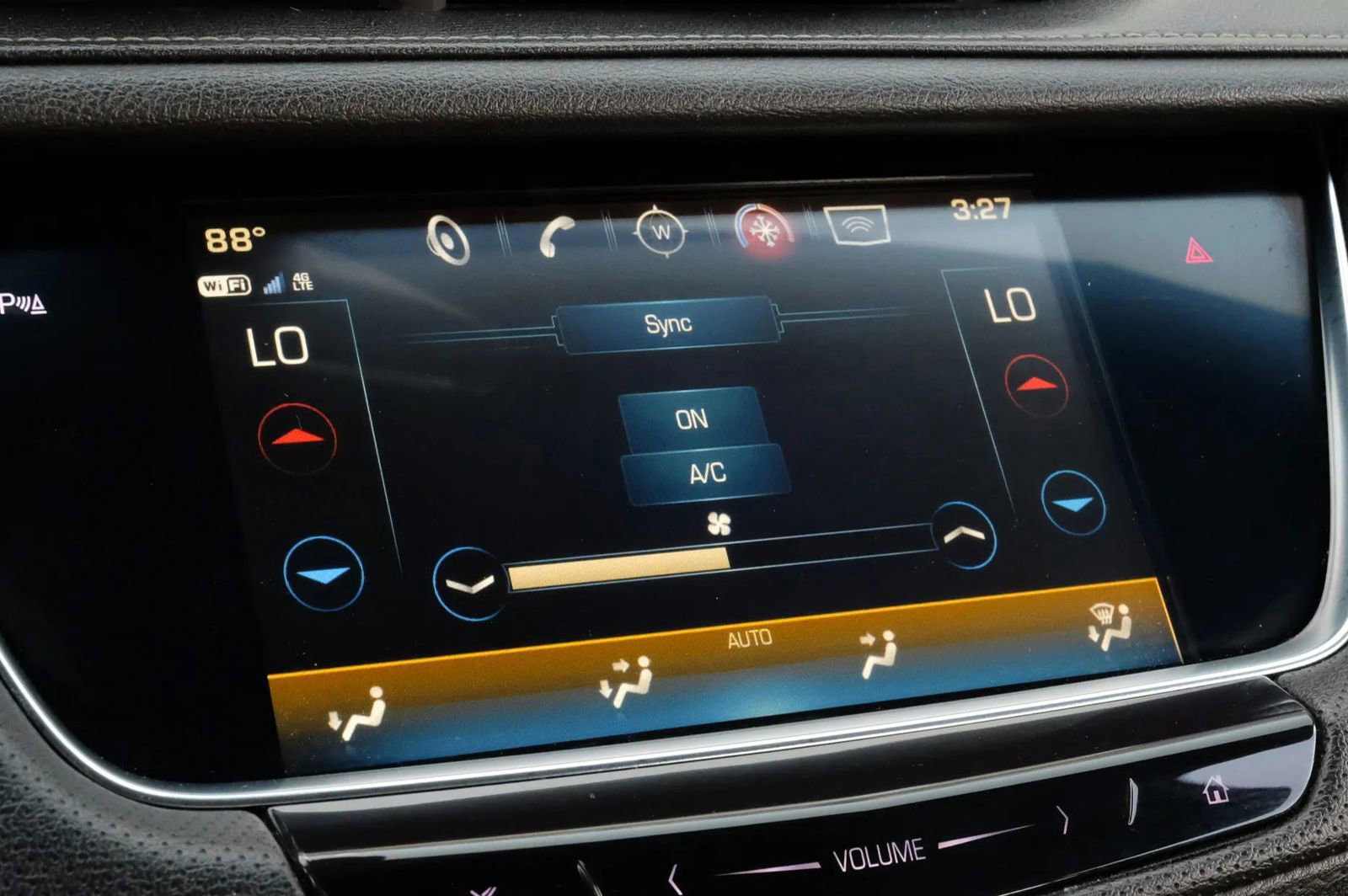 Used 2018 Cadillac XT5 FWD image 34