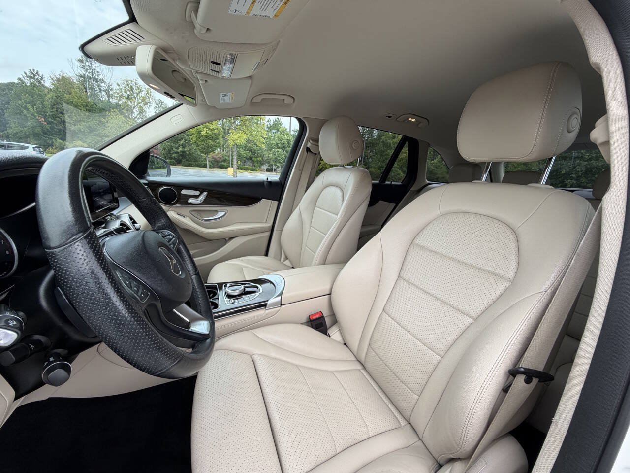 Used 2019 Mercedes-Benz GLC 300 image 25