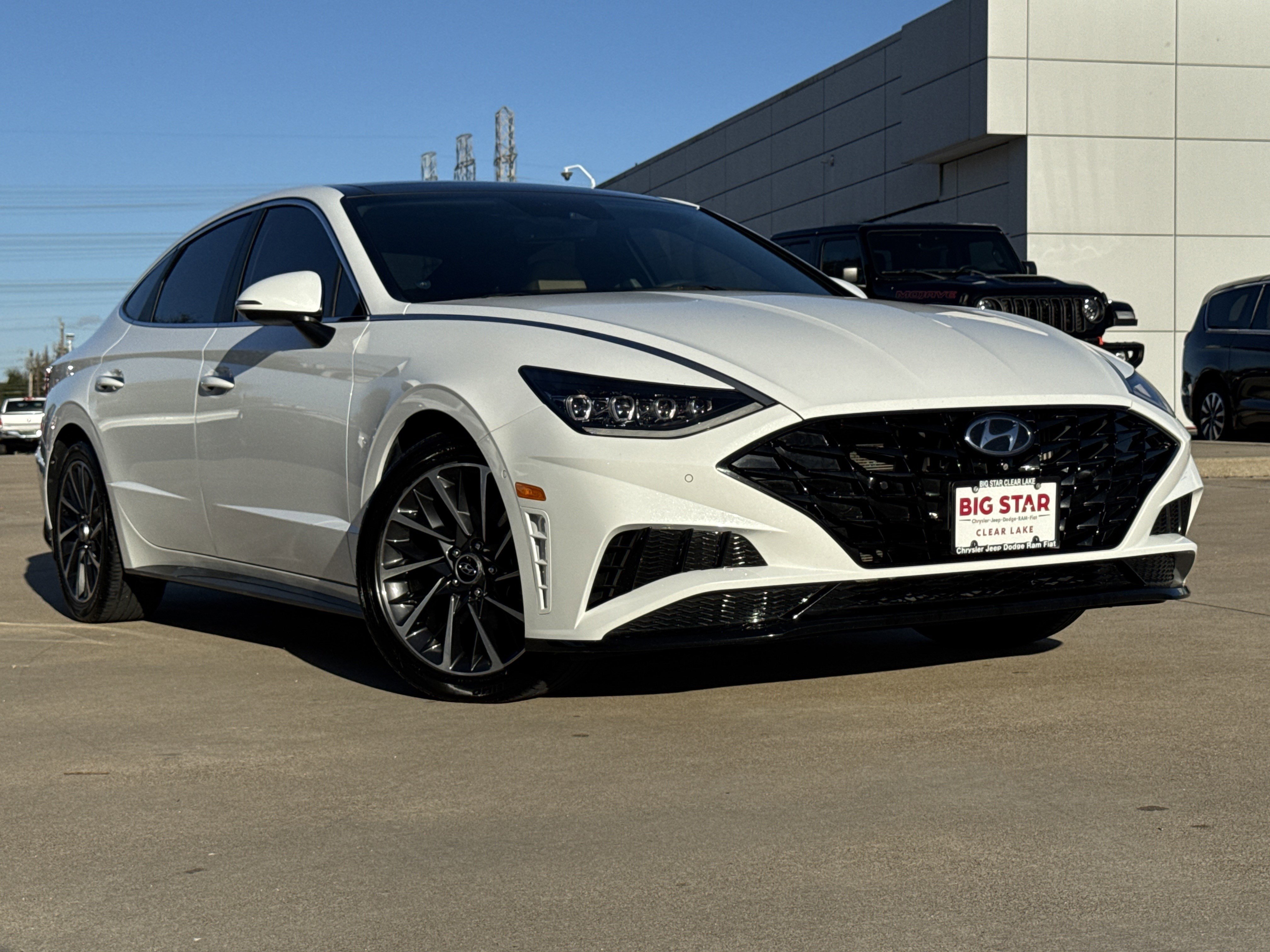 Used 2023 Hyundai Sonata Limited image 2