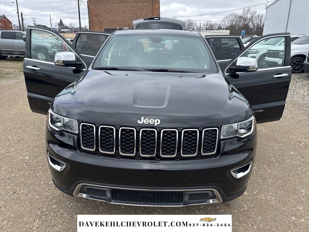 Used 2020 Jeep Grand Cherokee Limited w/ Luxury Group II image 34