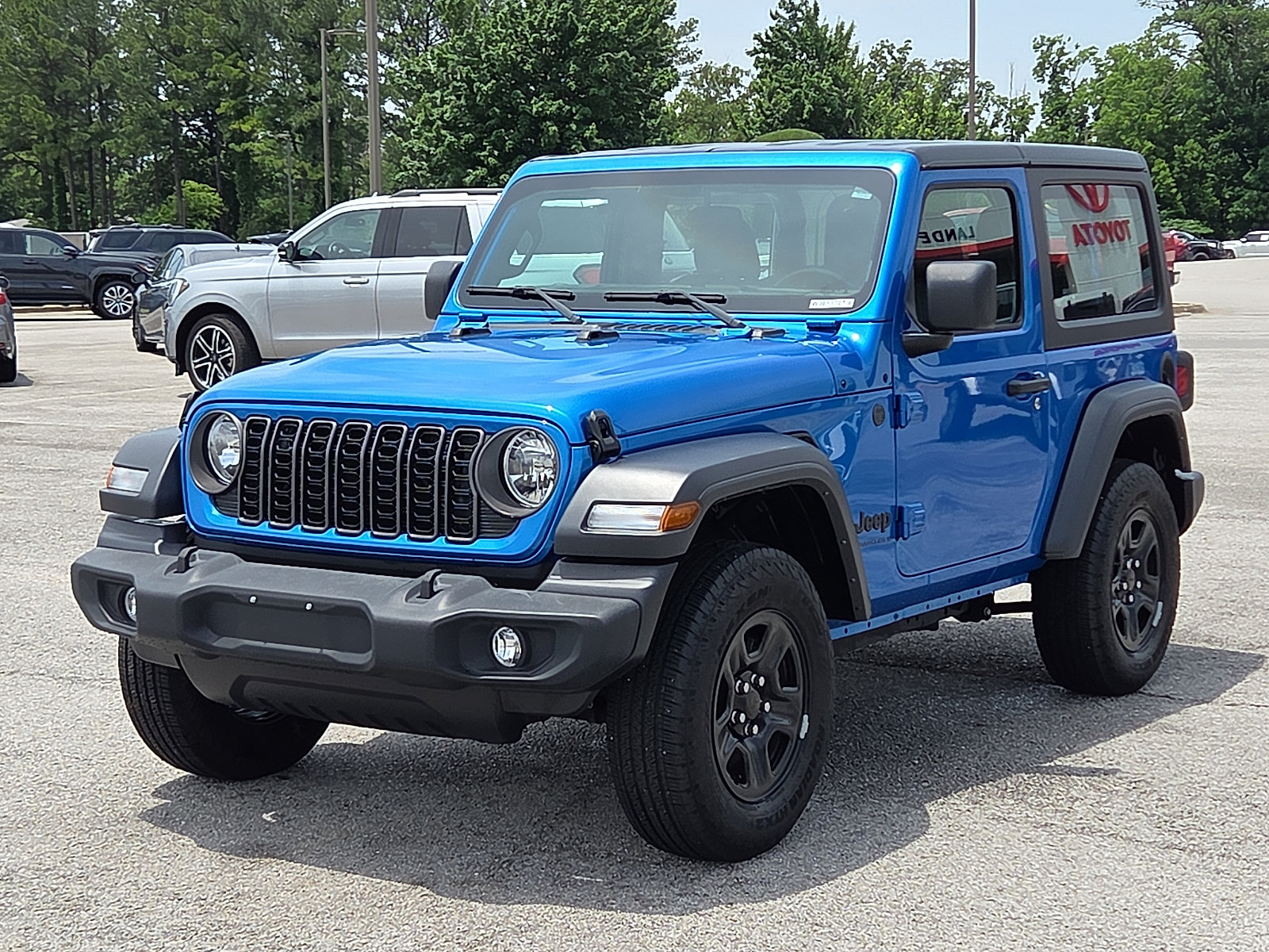 Used 2024 Jeep Wrangler Sport AWD/4WD image 2
