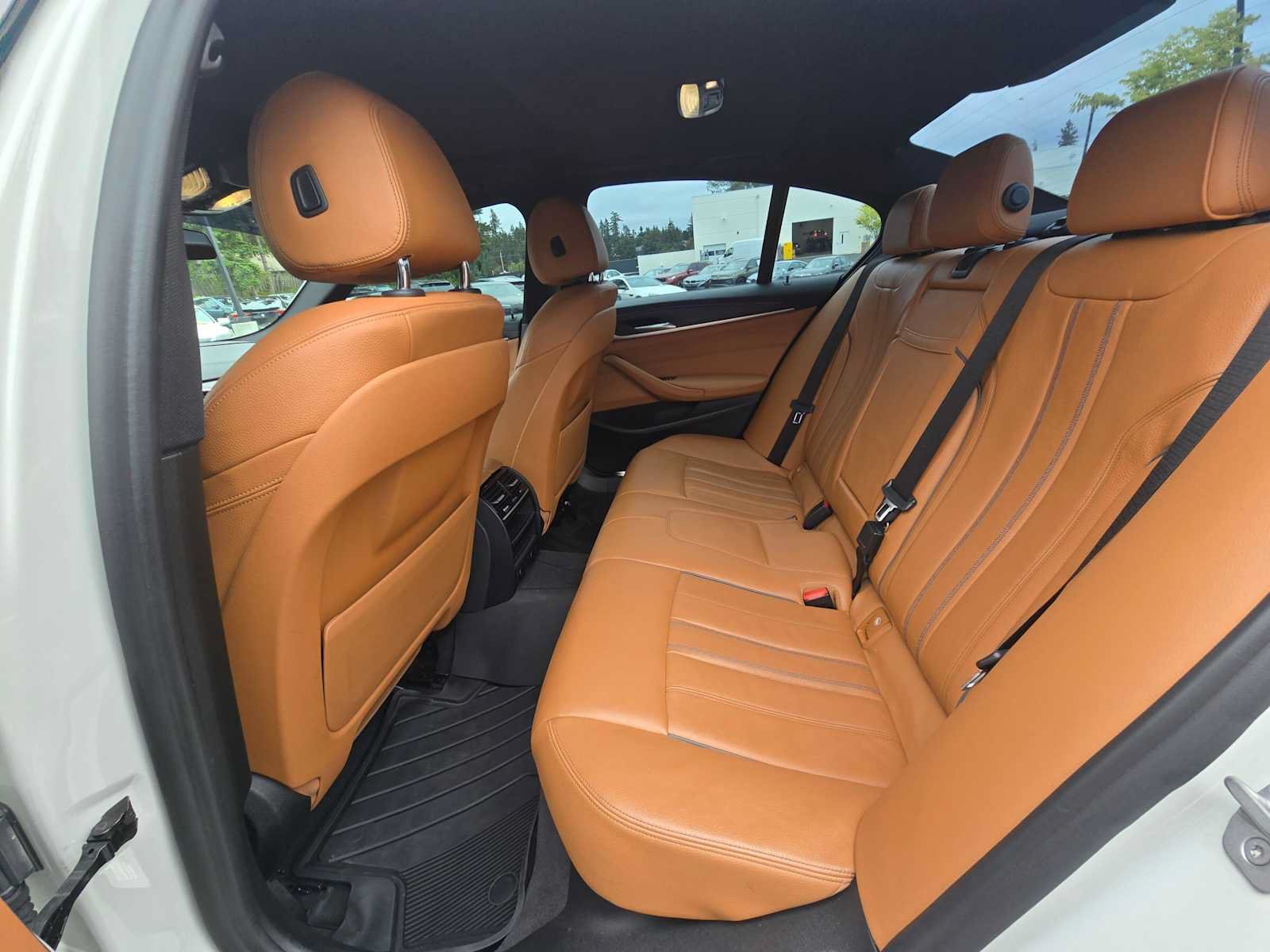 Used 2018 BMW 530i w/ M Sport Package RWD image 16