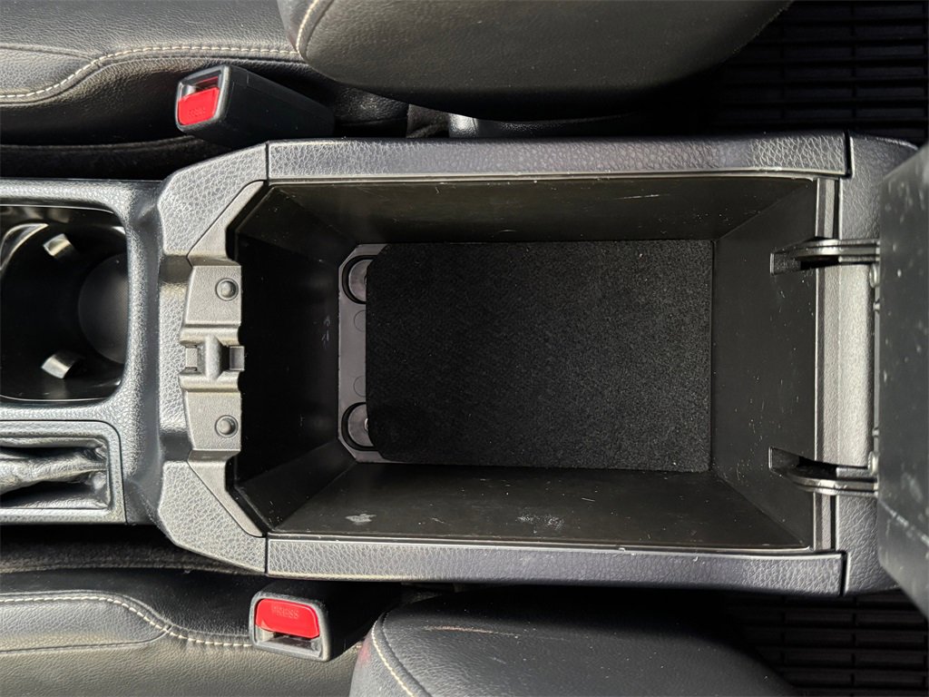 Used 2016 Toyota RAV4 Limited image 23