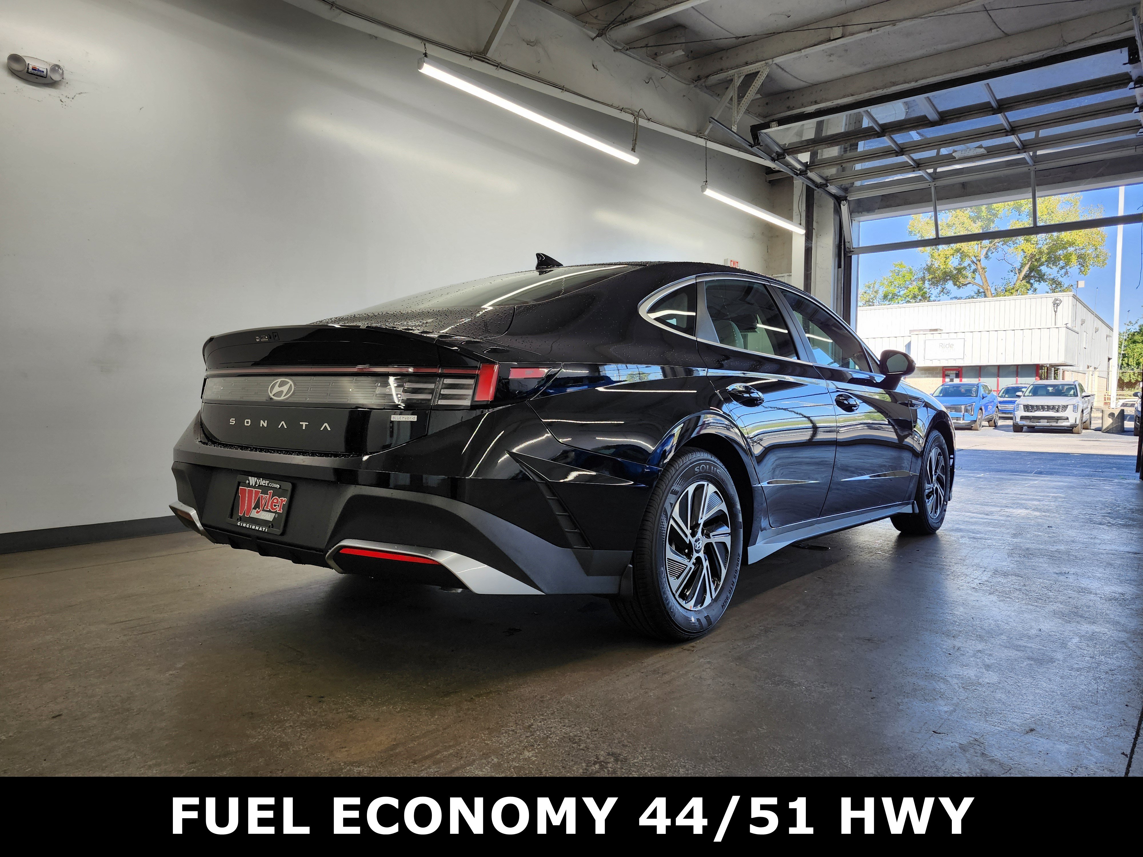 New 2026 Hyundai Sonata Blue FWD image 3