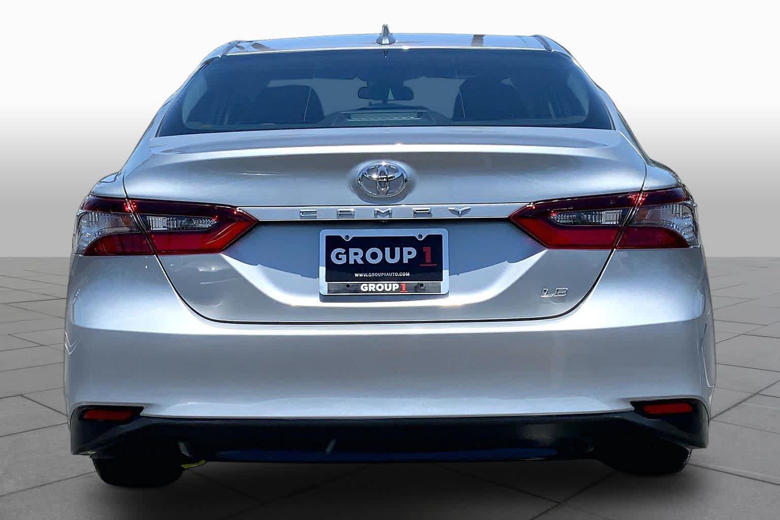 Used 2022 Toyota Camry LE w/ Carpet Mat Package (TMS) FWD image 4