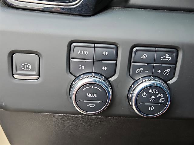 Used 2023 GMC Sierra 1500 AT4 w/ AT4 Premium Package image 19