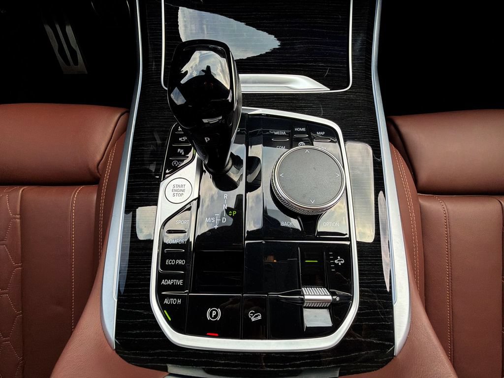 Used 2022 BMW X7 M50i w/ Cold Weather Package AWD/4WD image 25