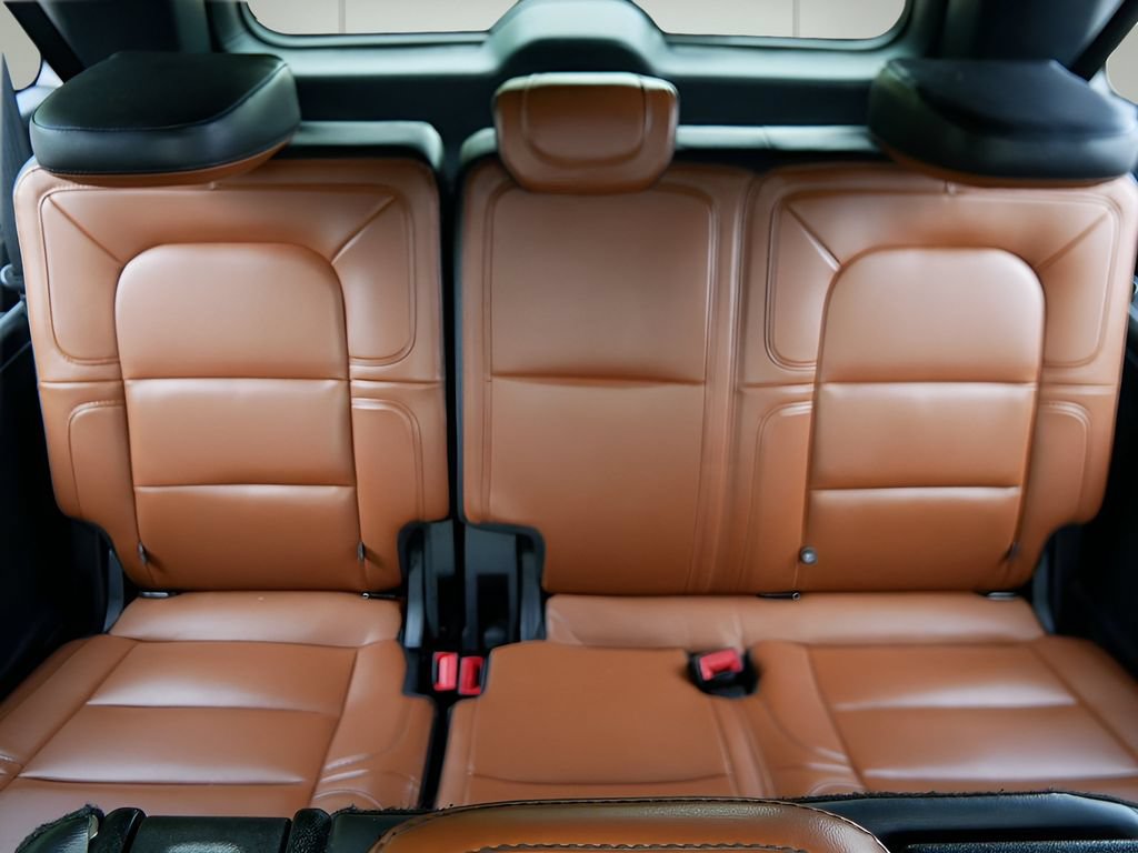 Used 2021 Lincoln Navigator L Reserve w/ Equipment Group 208A AWD/4WD image 17