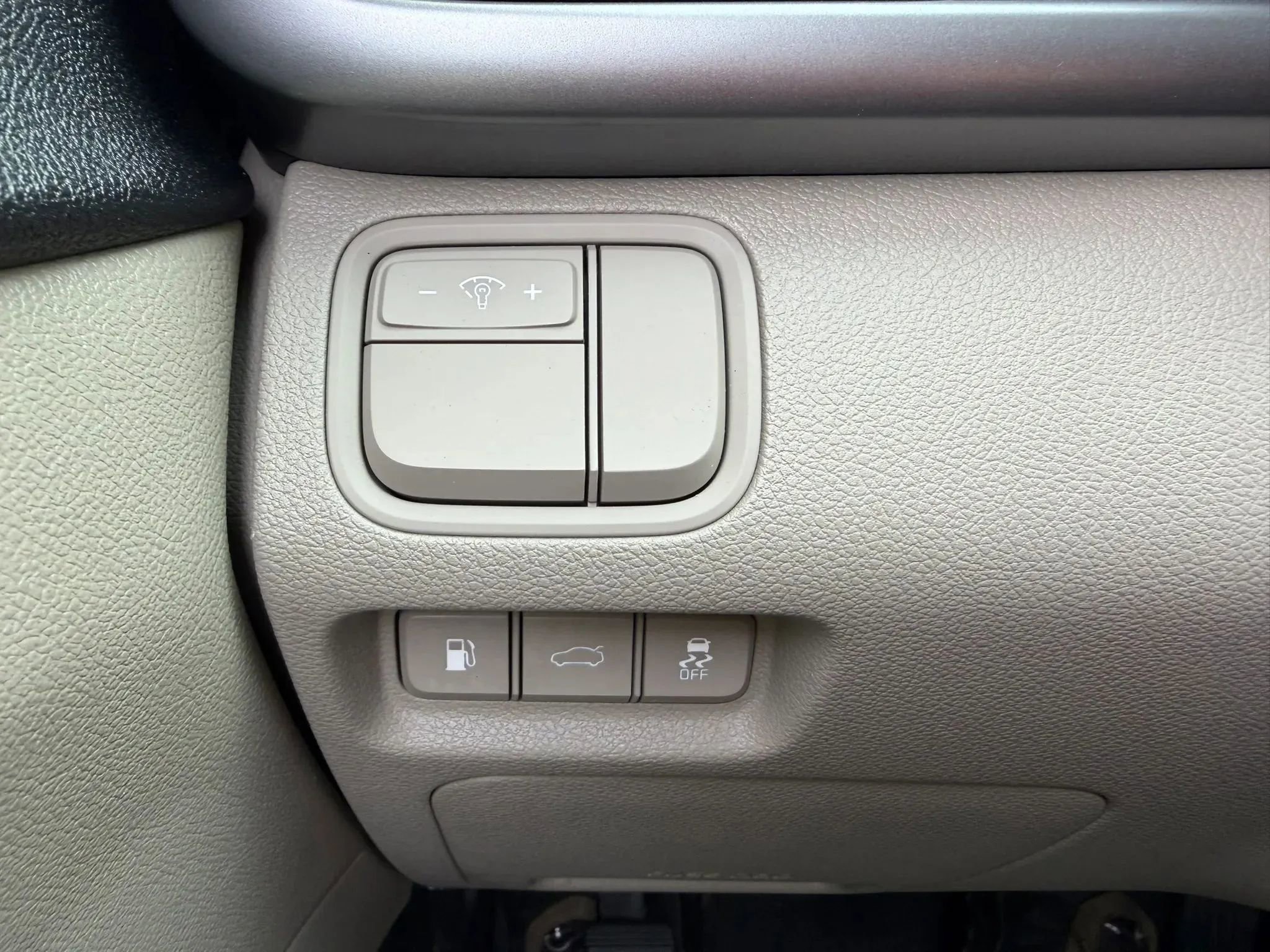 Used 2017 Kia Optima LX image 17