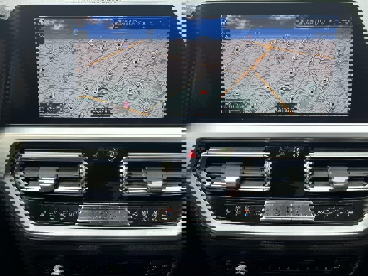 Used 2019 BMW 330i Sedan w/ Convenience Package image 18