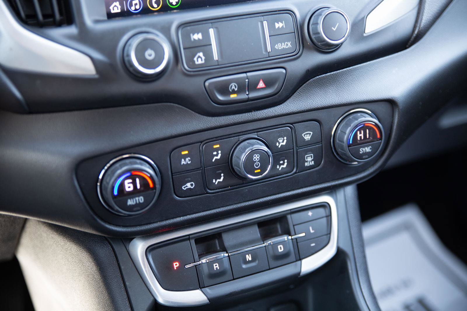 Used 2022 GMC Terrain SLT image 14