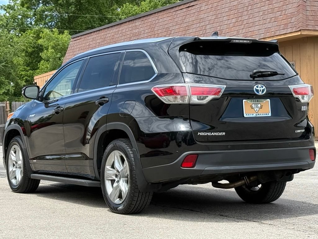 Used 2016 Toyota Highlander Limited Platinum AWD/4WD image 3