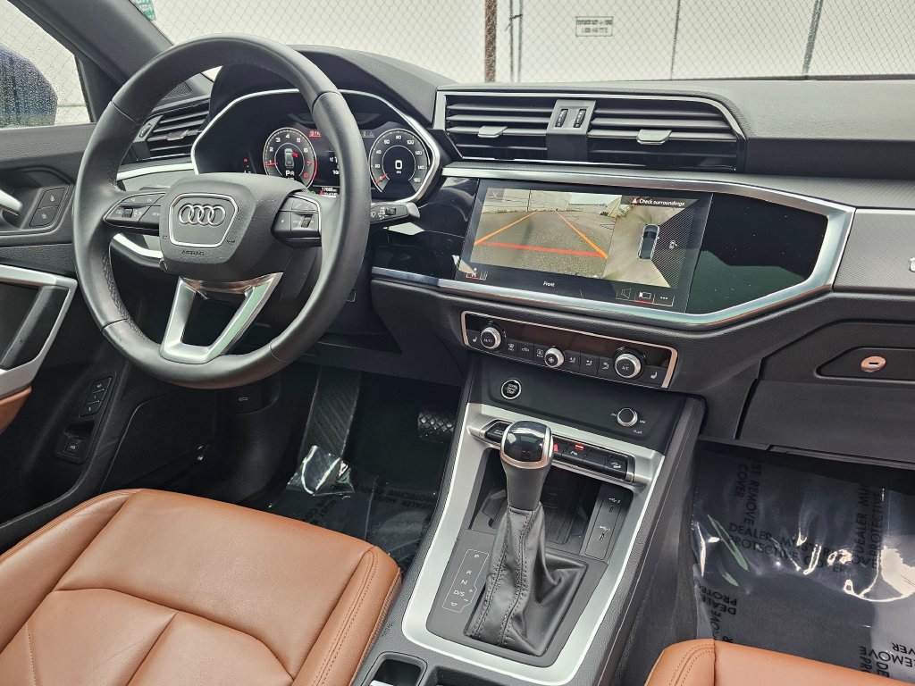 Used 2024 Audi Q3 2.0T Premium Plus w/ Premium Plus Package AWD/4WD image 11