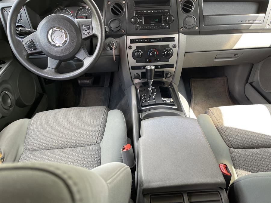 Used 2007 Jeep Commander Sport image 40