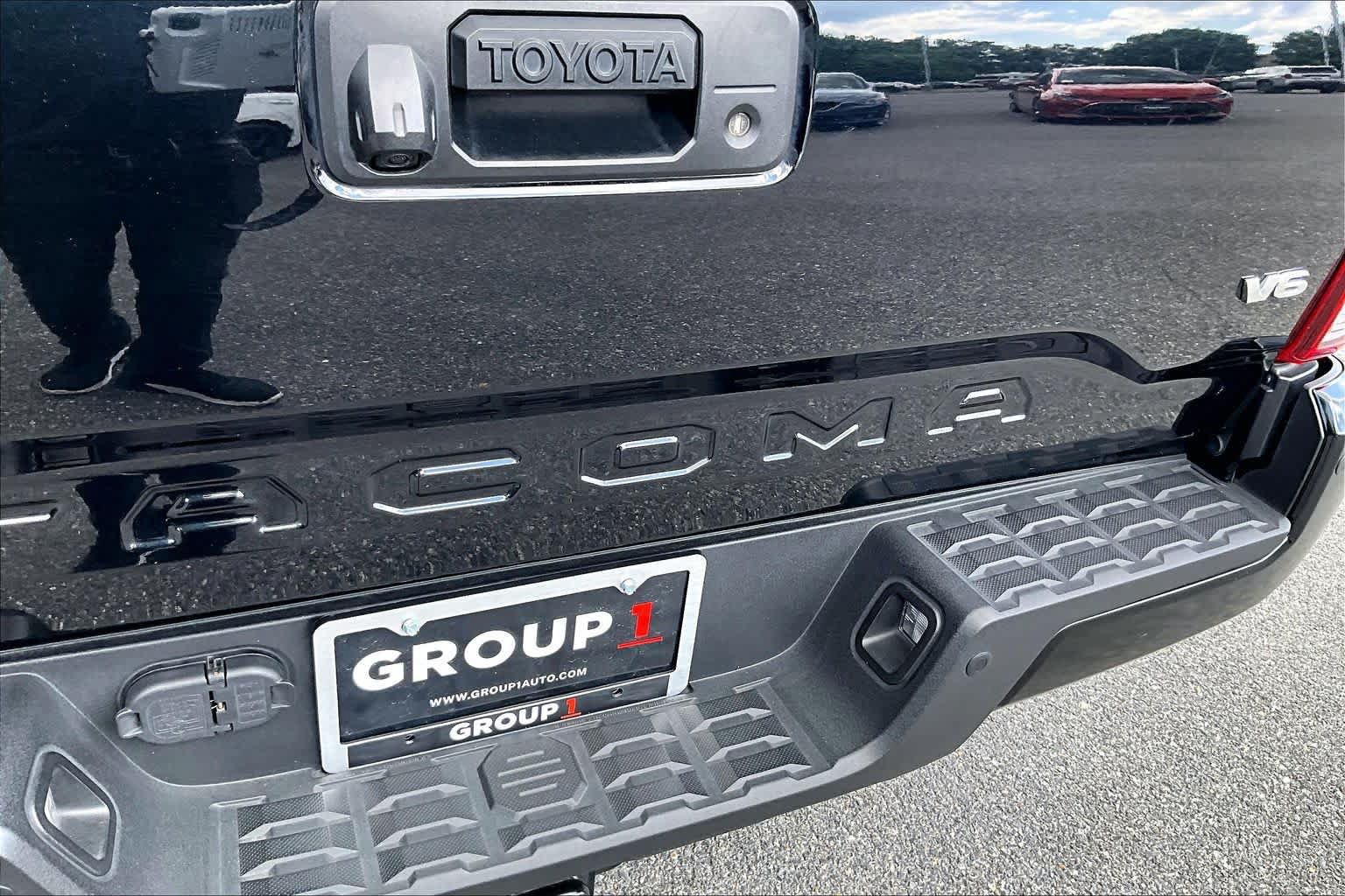 Used 2018 Toyota Tacoma TRD Off-Road w/ Technology Package AWD/4WD image 30