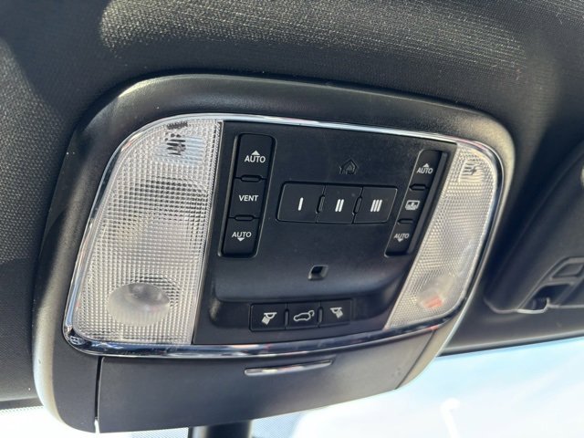 Used 2018 Jeep Grand Cherokee Limited w/ Luxury Group II image 20