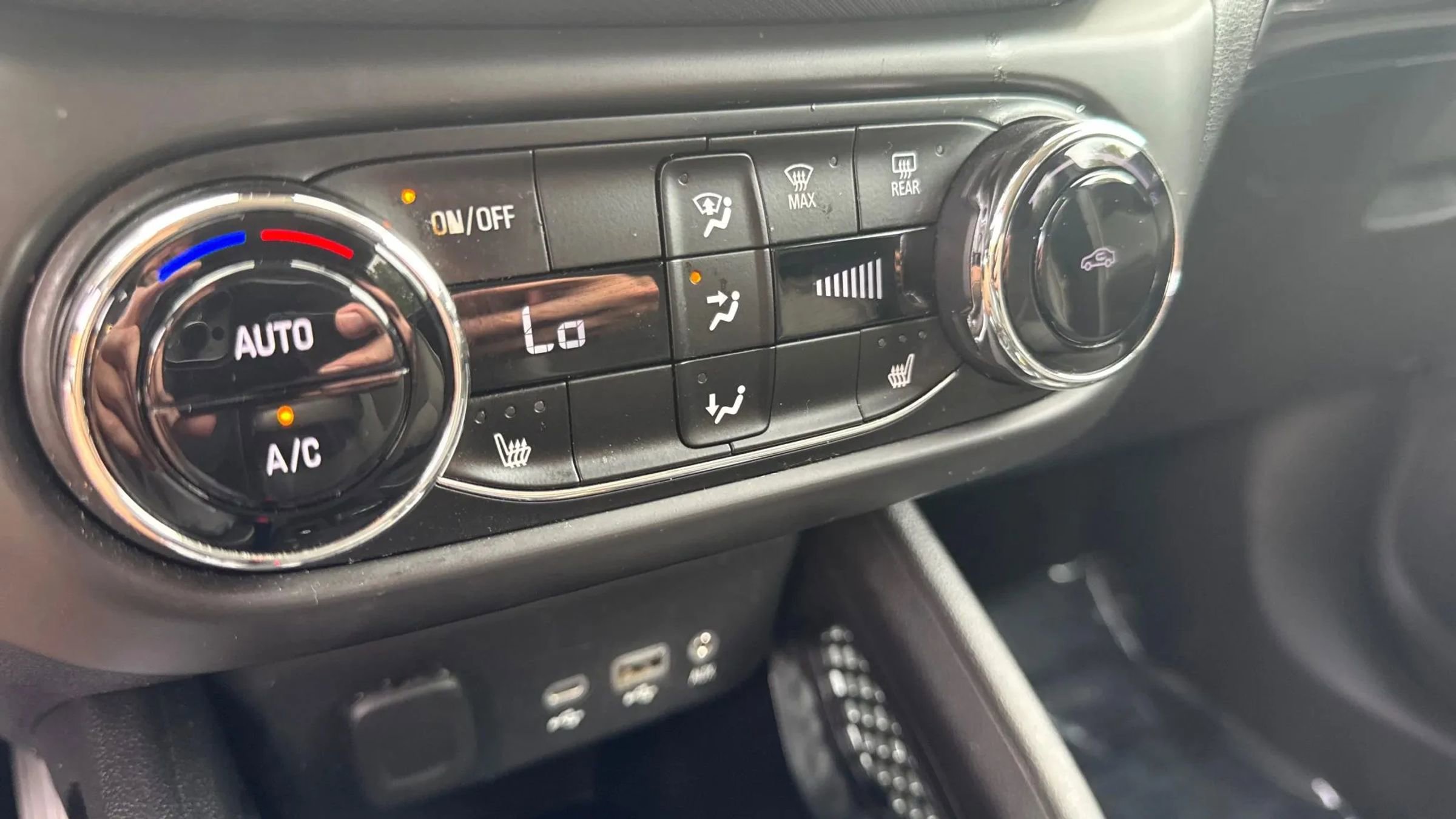 Used 2021 Chevrolet TrailBlazer LT w/ Convenience Package image 39