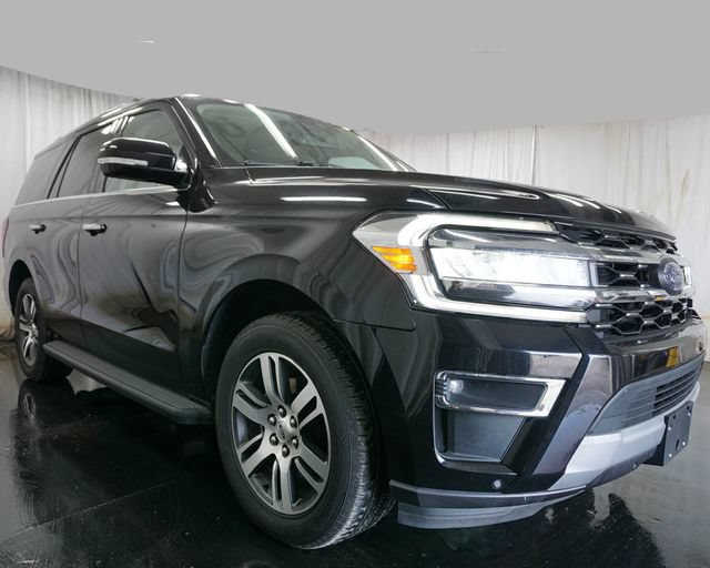 Used 2024 Ford Expedition Limited AWD/4WD image 2