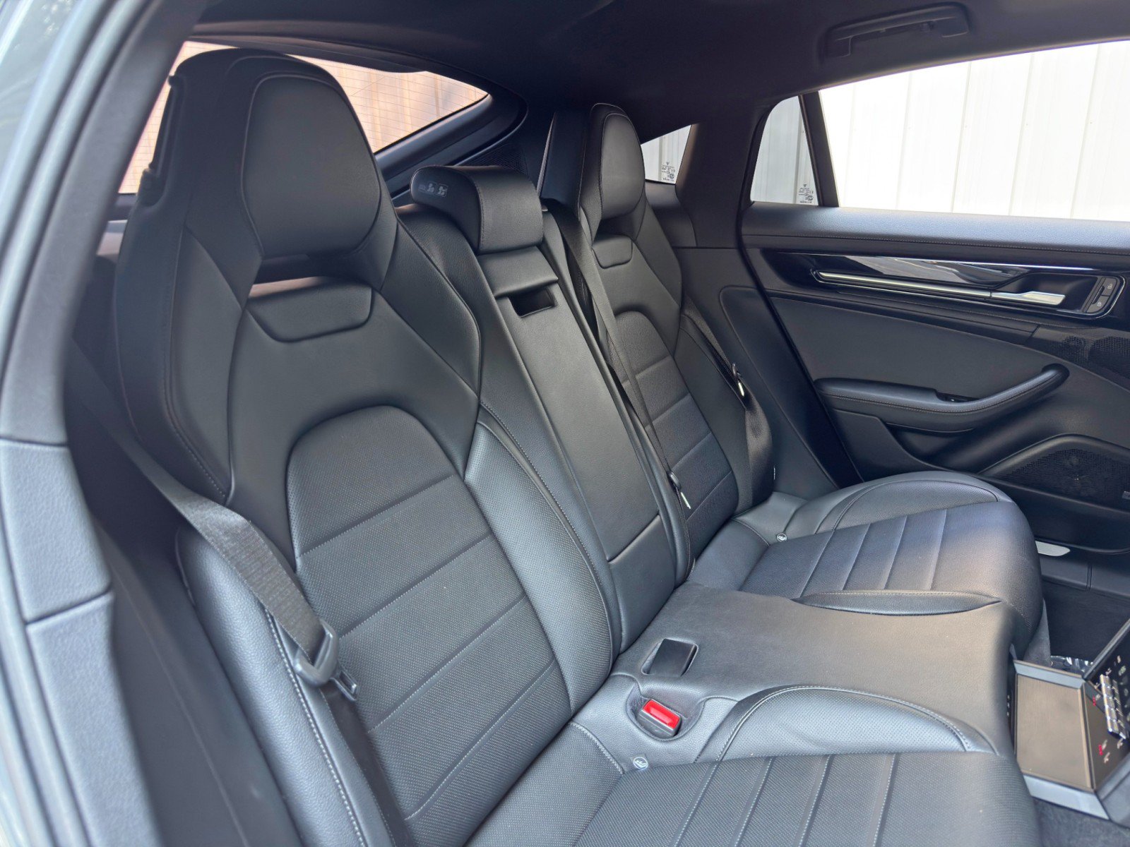 Used 2025 Porsche Panamera 4 w/ Premium Package AWD/4WD image 46