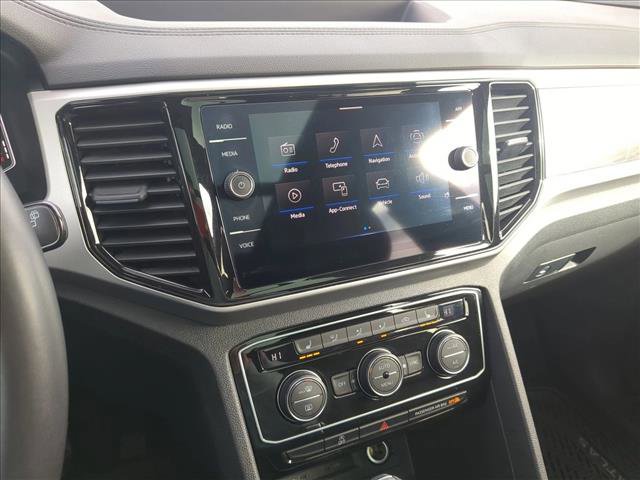 Used 2022 Volkswagen Atlas Cross Sport SE image 13