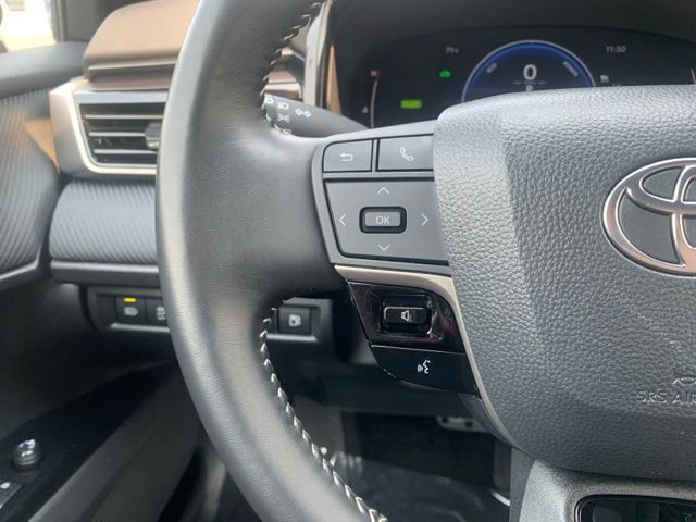 Used 2025 Toyota Camry SE FWD image 17